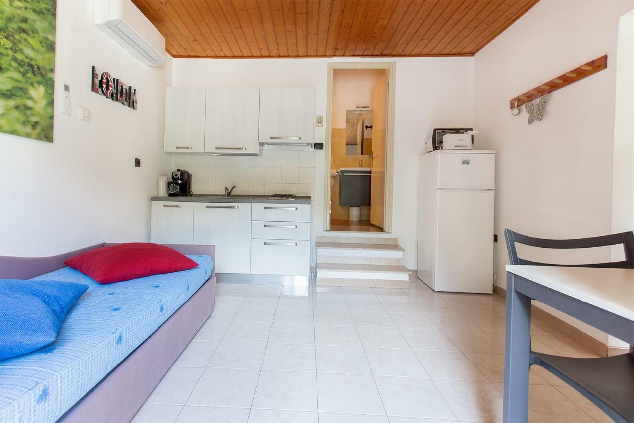 Apartments Suster Torbole Sul Garda Luaran gambar